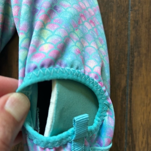 Girls Water Shoes - Picture 4 of 5